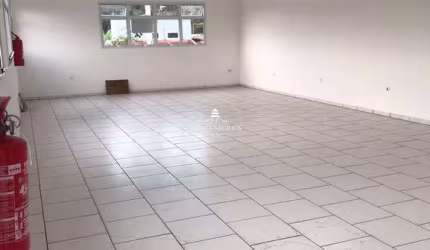 SALÃO COMERCIAL PARA LOCAÇÃO COM 100M².