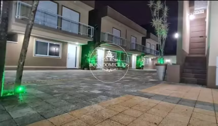 NÃO PERCA ! Casa na Granja Viana com 3 dorms sendo uma suíte 2 vagas e 242m construídos por apenas 800 mil