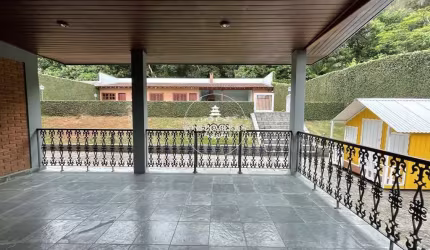 NO CORAÇÃO DA GRANJA VIANA -  4 DORMITÓRIOS / 2 SUITS /  piscina, gourmet, hóspedes!