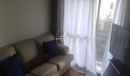Belo apto com 3 dormitórios,  sala com sacada e 2 vagas de garagem a cerca de 10 minutos do metrô  !