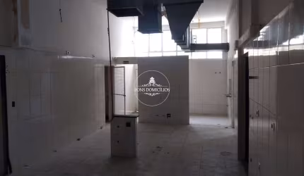 SALÃO COMERCIAL PARA INSTALAÇÃO DE COZINHA INDUSTRIAL!
