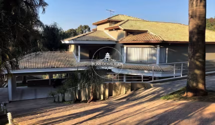 Moderna mansão com maravilhoso lazer!