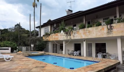 Fazendinha - 5 suítes, futebol e tênis, em 3 lotes!