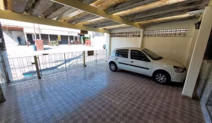 Casa térrea para uso residencial ou comercial com 2 vagas cobertas na melhor região de Cotia