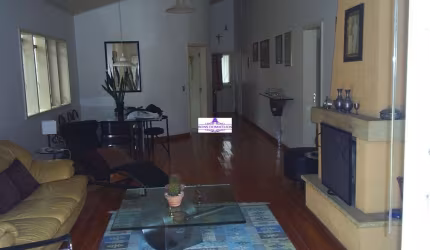 Linda casa no Sp2 totalmente térrea e com vista permanente para a área de preservação