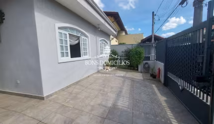 BELA CASA TÉRREA 3 DORMS EM TERRENO 300M2 PROX. GRANJA VIANA.