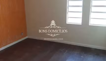 Casa em Condomínio à Venda em Cotia-SP, Jardim da Glória: 3 Quartos, 2 Salas, 2 Banheiros, 3 Vagas de Garagem, 190 m².