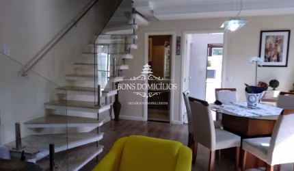 BELISSIMA CASA COM 3 DORMS (1 SUITE) EM COND. COMPLETO, PROXIMO A GRANJA VIANA POR QPENAS 570 MIL !