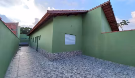 Lindas casas novas e próximas a praia !!!!