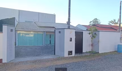 Casa para Venda em Guaramirim, Escolinha, 2 dormitórios, 2 banheiros, 3 vagas