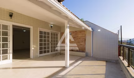 Condomínio Edifício Santa Cecília - Apartamento Cobertura Duplex em Recreio dos Bandeirantes, Rio de Janeiro/RJ