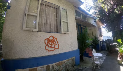 CASA CENTRO DE TERRENO SÃO FRANCISCO