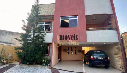 Sobrado com 4 dormitórios à venda, 239 m² por R$ 980.000,00 - Montese - Fortaleza/CE