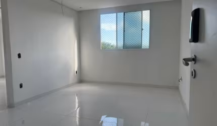 Apartamento todo no porcelanato com 2 quartos, em Tejipió.
