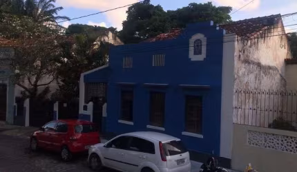 Casa com 5 quartos sendo 1 suíte, no centro histórico de Olinda.