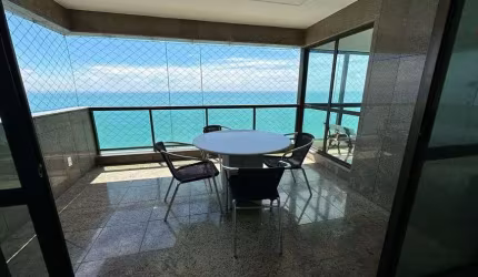 Apartamento com 4 quartos sendo 2 suítes, no melhor trecho de Boa Viagem.