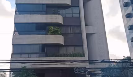 Apartamento de alto padrão à venda com 4 quartos sendo 2 suítes, nas Graças.
