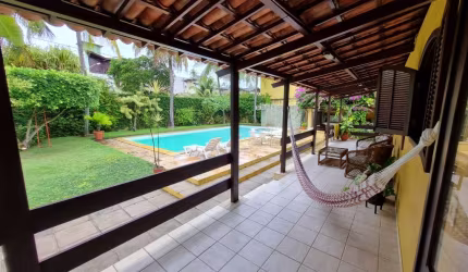 Casa comercial à venda com 4 quartos sendo 1 suíte, em Porto de Galinhas.