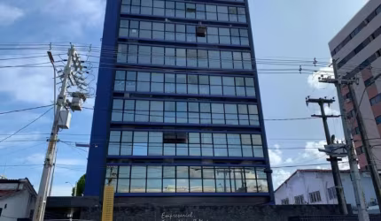 Salas comerciais para alugar no Empresarial Sérgio Maia Beltrão, na Ilha do Leite.