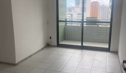 Apartamento à venda com 3 quartos sendo 1 suíte, no melhor trecho do Rosarinho.