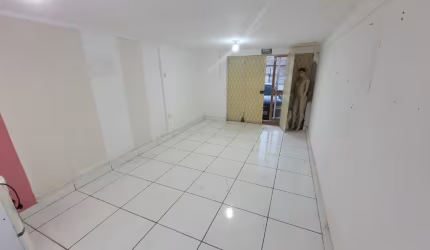 Casa/loja comercial muito bem localizado em um dos melhores trechos dos Aflitos.