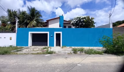 Para venda: casa com lazer privativa em Capim Macio.