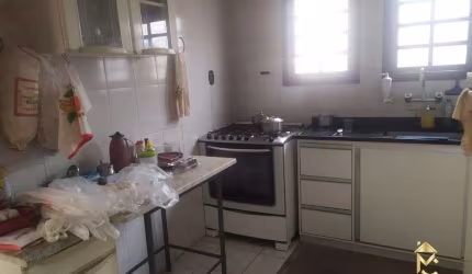 Casa em via publica á venda