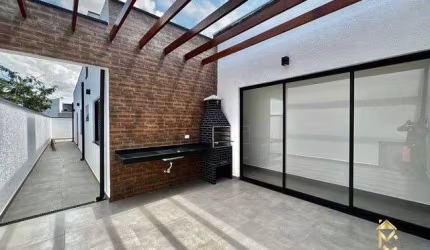 Linda Casa com 3 dormitórios 1 Suíte