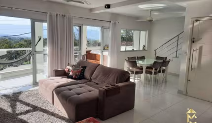 Sobrado para Alugar em Centro, Tremembé - SP