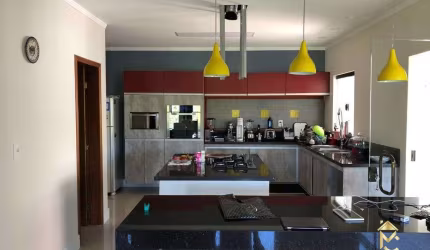 Belíssima casa á venda em área de 1440m2  3 quartos com suíte