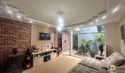 Casa à Venda em Bosque da Saude, Taubaté - SP