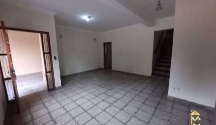 Sobrado à Venda em Campos Elíseos, Taubaté - SP