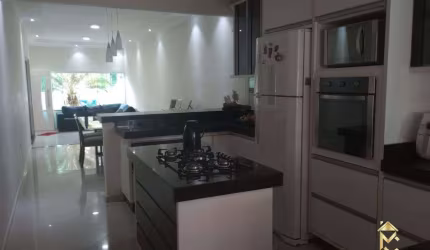 Casa à Venda em Jardim Ana Rosa, Taubaté - SP
