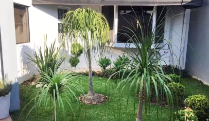 Casa com 3 dormitórios à venda, 230 m² por R$ 950.000 - Centro - Caçapava/SP