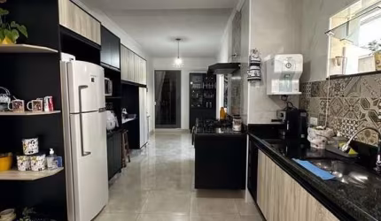 Sobrado à Venda em Chácara Santa Luzia, Taubaté - SP