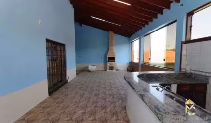 Casa à Venda em Chácaras Silvestre, Taubaté - SP