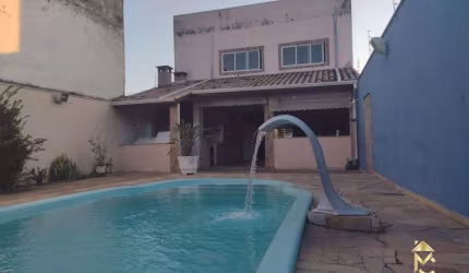 Sobrado à venda, 230 m² por R$ 900.000,00 - Vila Iapi - Taubaté/SP