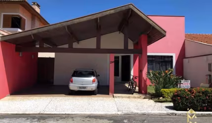 Casa à Venda em Vila Jaboticabeira, Taubaté - SP