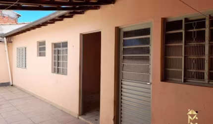 Casa à Venda em Jardim Gurilandia, Taubaté - SP