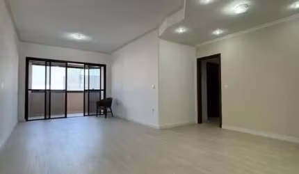 Apartamento à Venda em Centro, Taubaté - SP