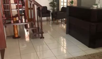 Sobrado á venda em via publica com 2 quartos, sendo 1 Suíte