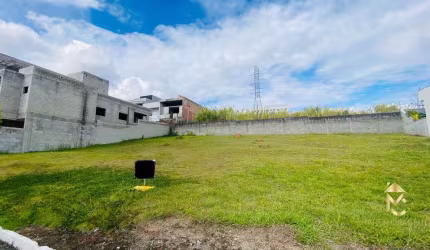 Terreno inteiro a venda no condomínio Recanto Verde em Taubaté