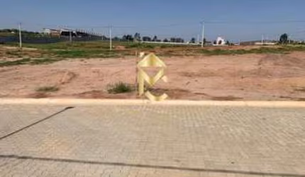 Lindo terreno para venda em condomínio fechado