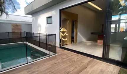 Vende-se Linda casa Térrea com Piscina em condomínio fechado