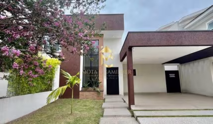 Casa nova em condomínio de alto padrão