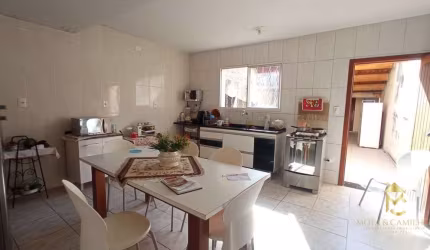 Casa para Alugar em Centro, Taubaté - SP