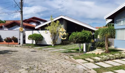 Casa no Condomínio Vila Velha à venda.