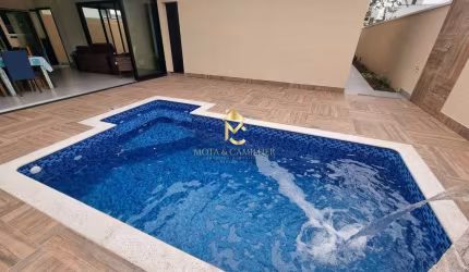 Casa com piscina e varanda Gourmet à venda em Condomínio em Taubaté