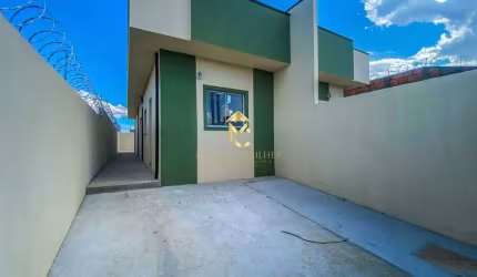 Casa em rua pública disponível para venda