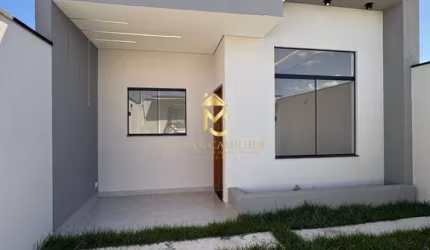 Linda casa com 3 dormitórios sendo 1 suíte
